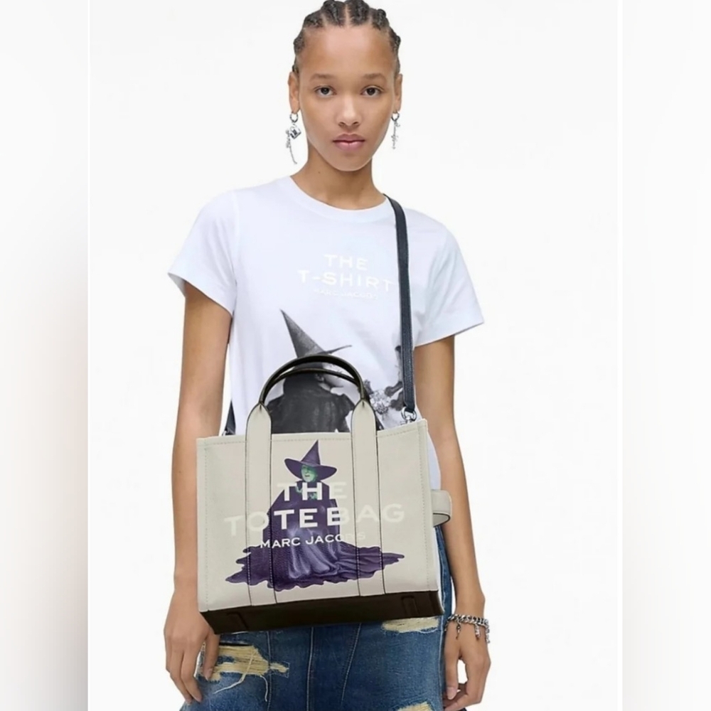 🧙MARC JACOBS X WIZARD OF OZ THE WICKED WITCH TOTE BAG+BAG CHARM - Picture 12 of 17